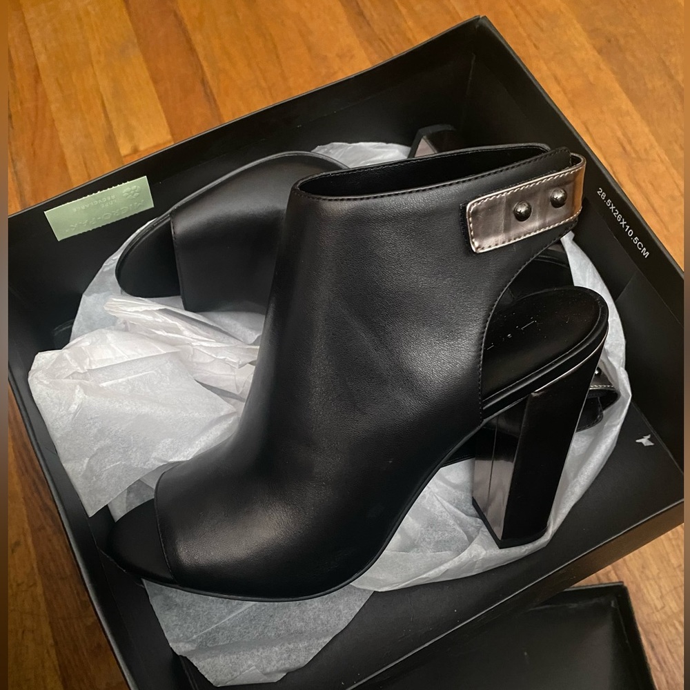 *NEW* H by HALSTON Open-toe Bootie